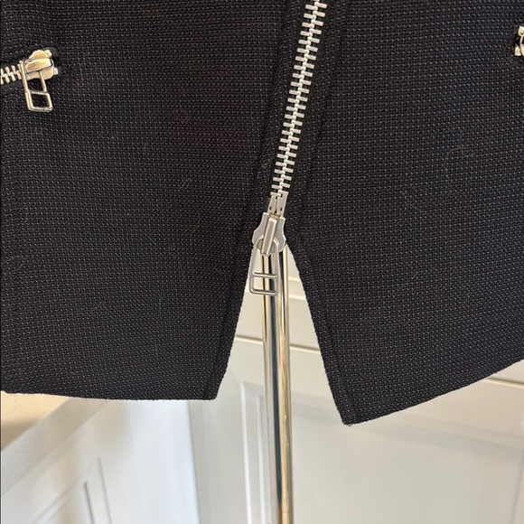 Veronica Beard Black Blazer with Tailored Fit - Picture 3 of 11